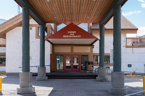 Banff Rocky Mountain Resort