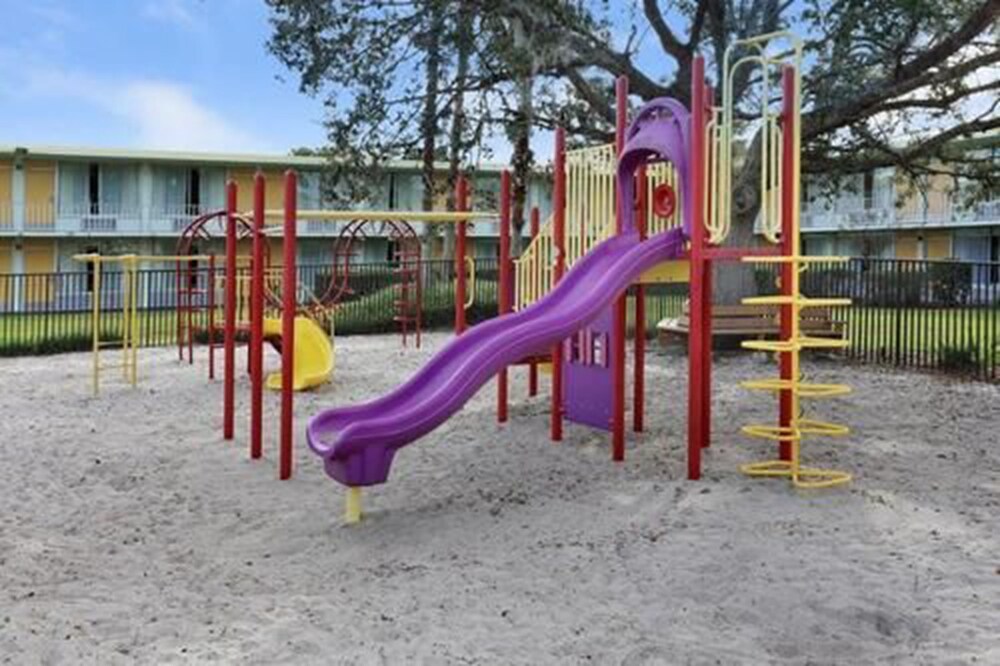 Childrens Play Area - Outdoor