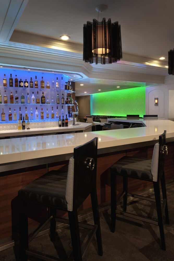 Hotel Lounge