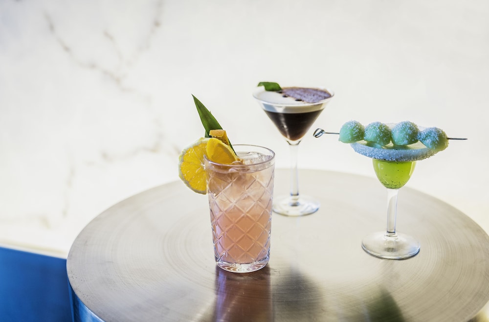 Hotel Bar