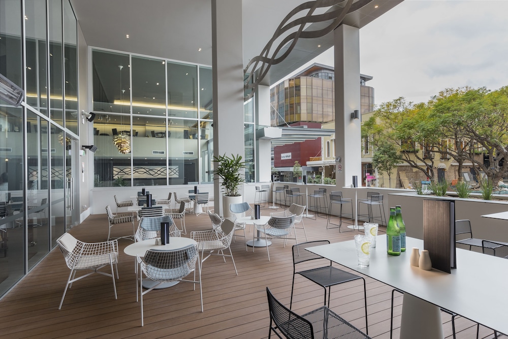Hotel Bar