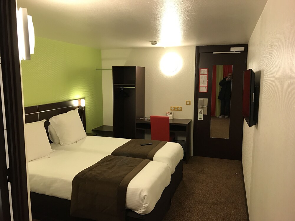 Guestroom