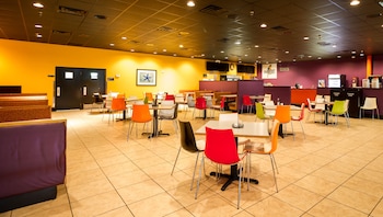 Food Court
