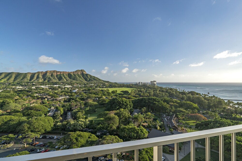 View from room, Queen Kapiolani Hotel