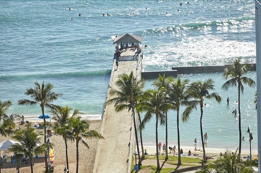 View from room, Queen Kapiolani Hotel