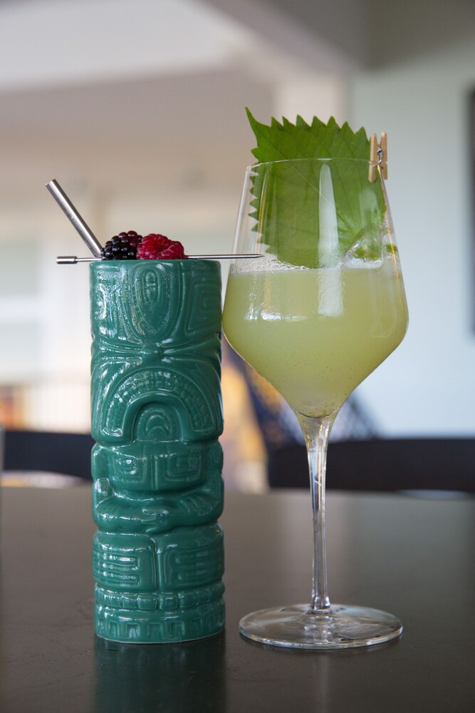 Hotel Bar