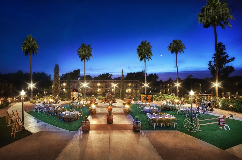 Outdoor wedding area, The Scottsdale Plaza Resort & Villas