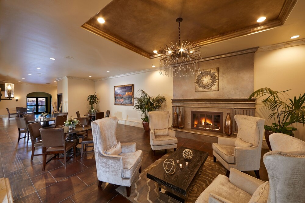 Lobby lounge, The Scottsdale Plaza Resort & Villas