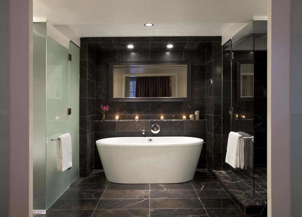 Deep Soaking Bathtub
