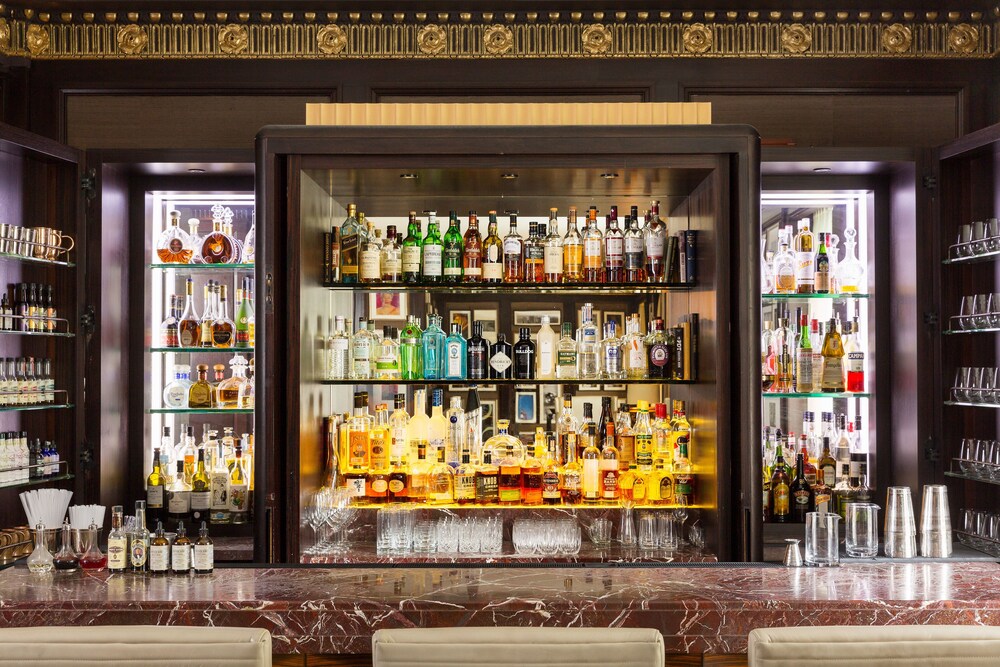 Hotel Lounge
