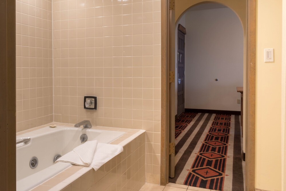 Jetted Tub