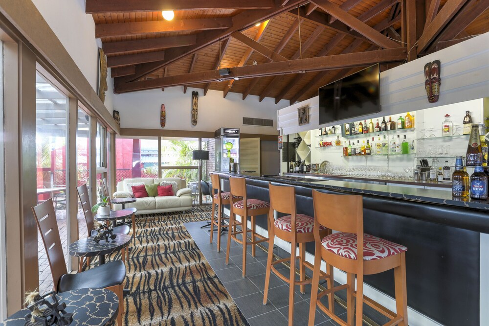 Hotel Bar