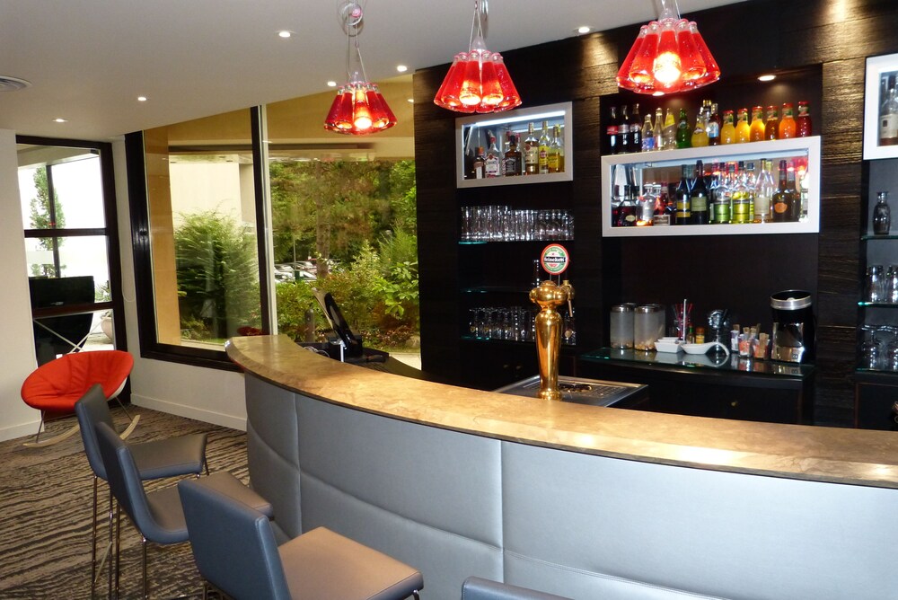 Hotel Lounge