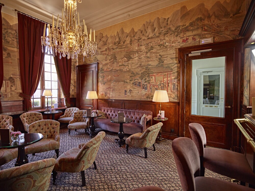 Hotel Bar