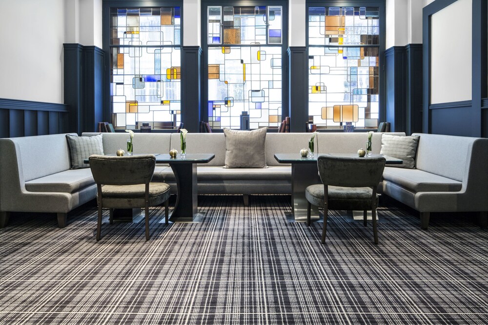 Hotel Lounge