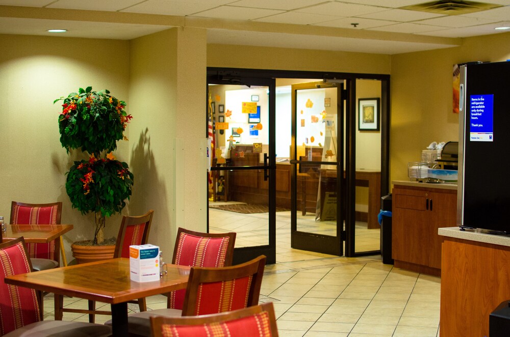 Hotel Lounge