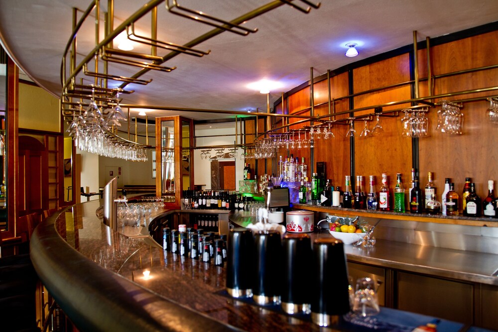 Hotel Bar