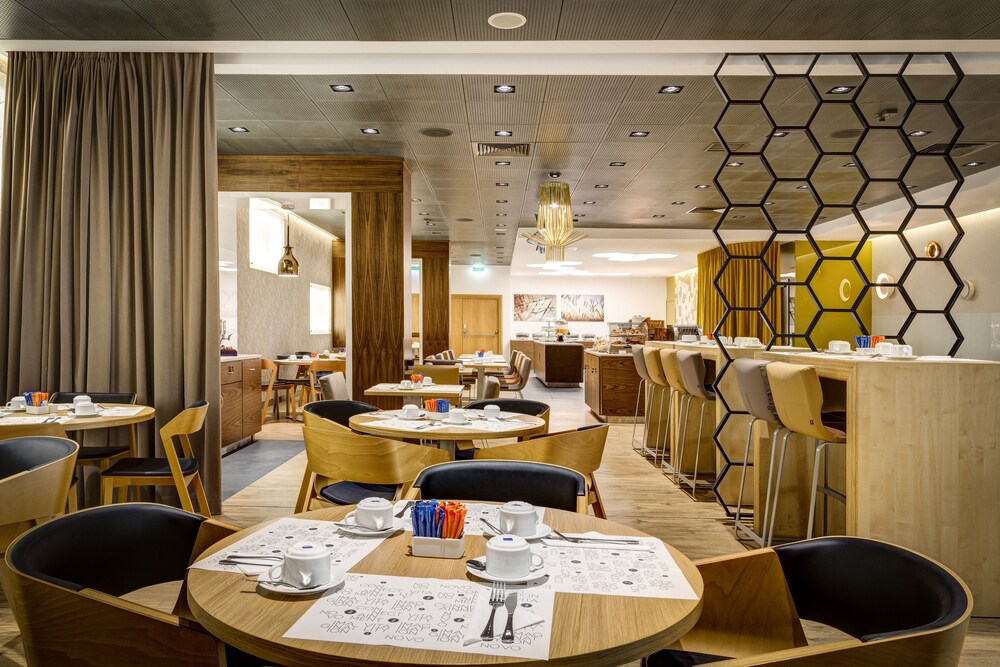 Salle de petit-déjeuner