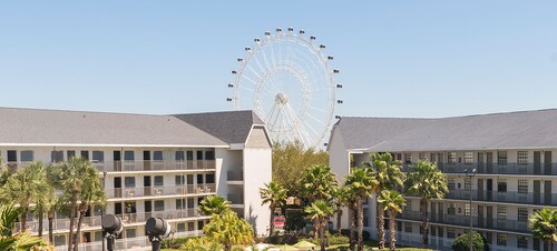 Avanti International Resort