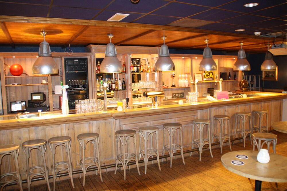 Sports Bar