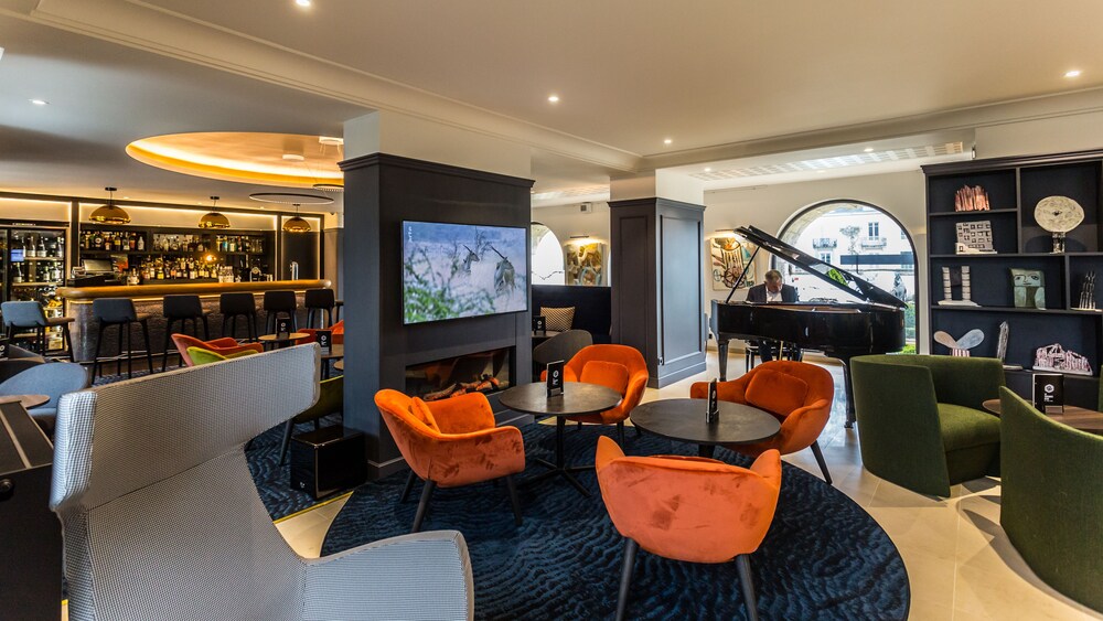 Hotel Bar