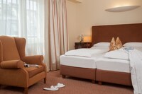 Deluxe Room, 1 Full Bed