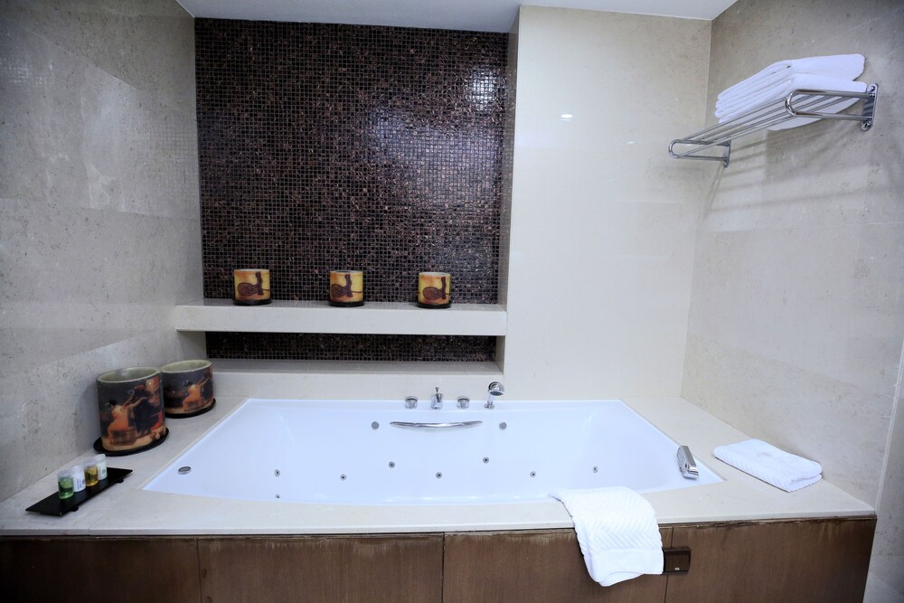 Jetted Tub