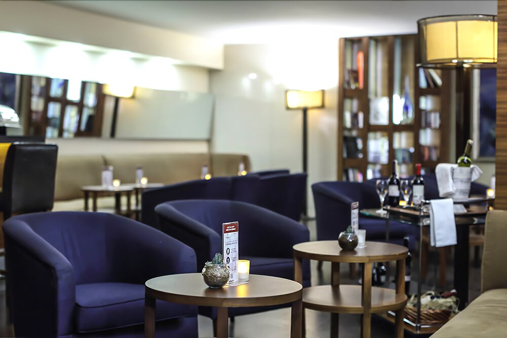 Hotel Bar