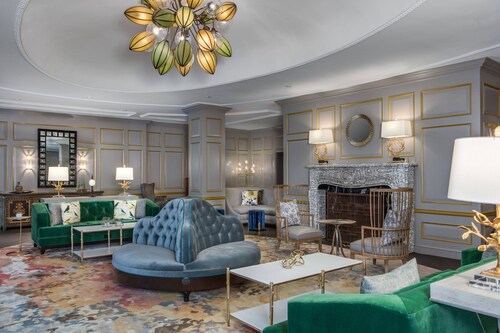 The Alexandrian Old Town Alexandria, Autograph Collection