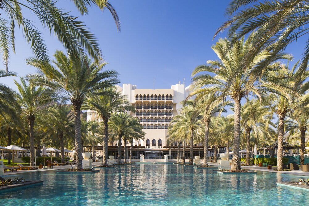 Infinity-Pool