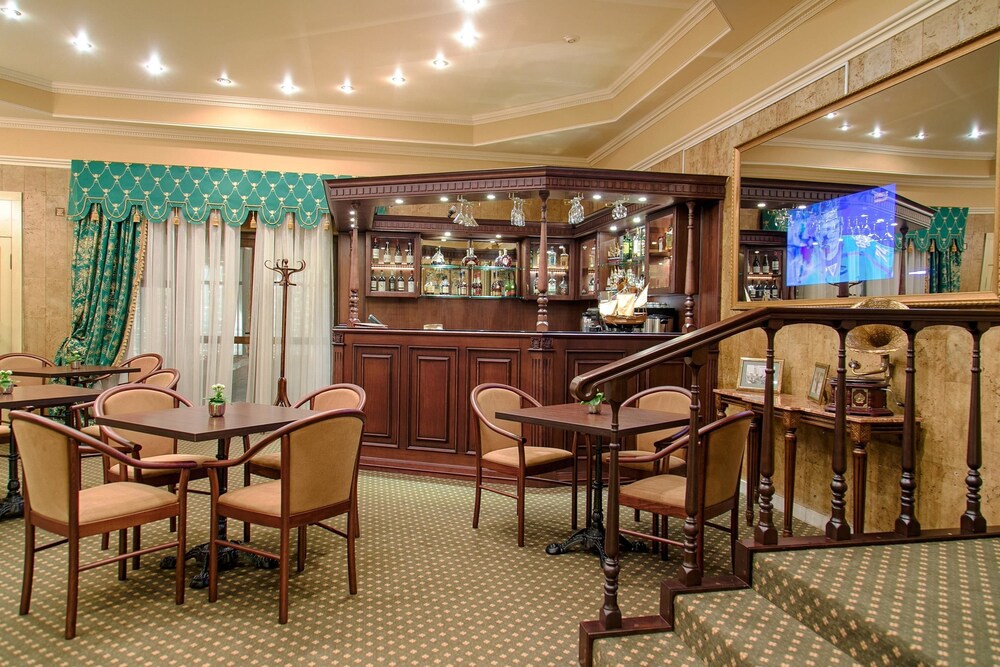 Hotel Bar