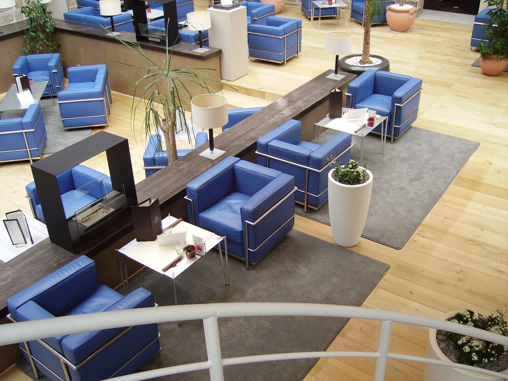 Hotel Lounge