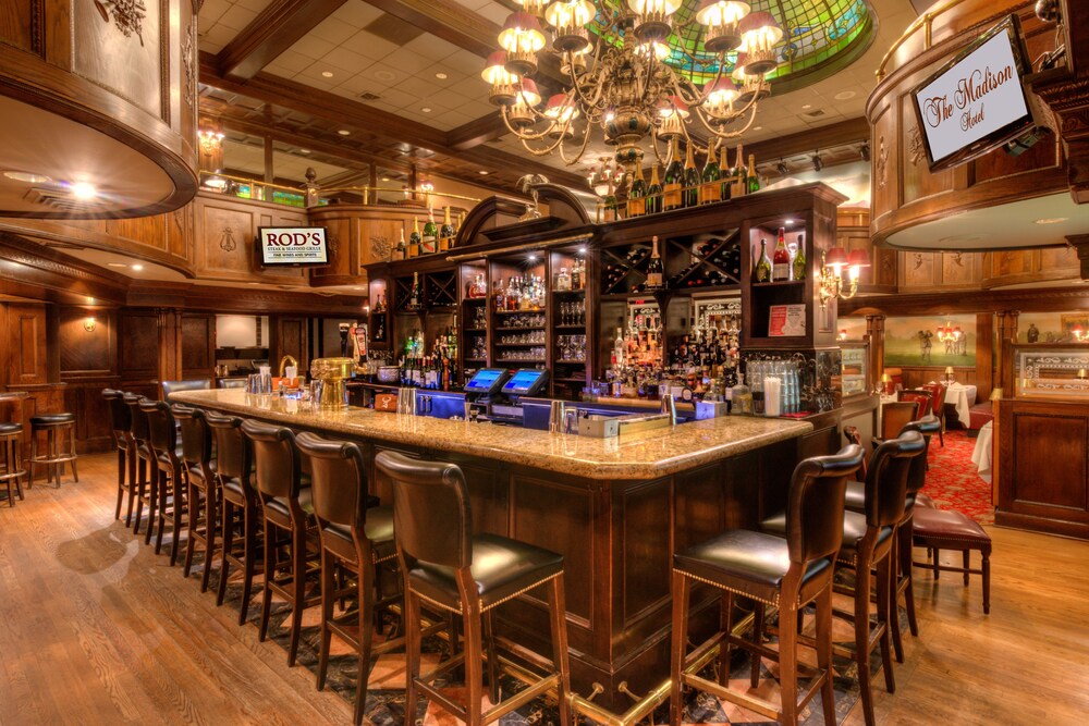 Hotel Bar