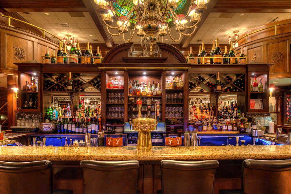 Hotel Bar