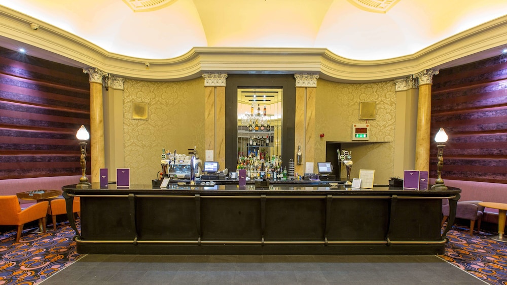 Hotel Bar