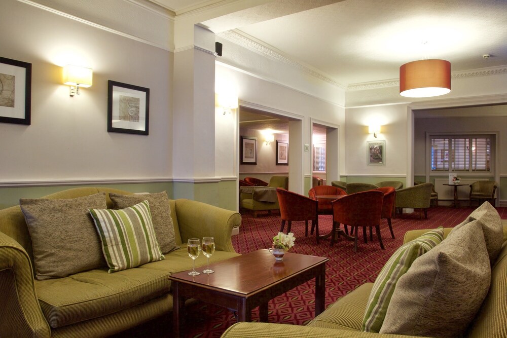 Hotel Lounge