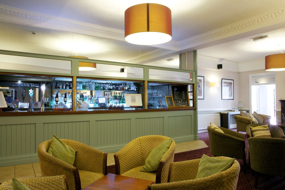 Hotel Bar