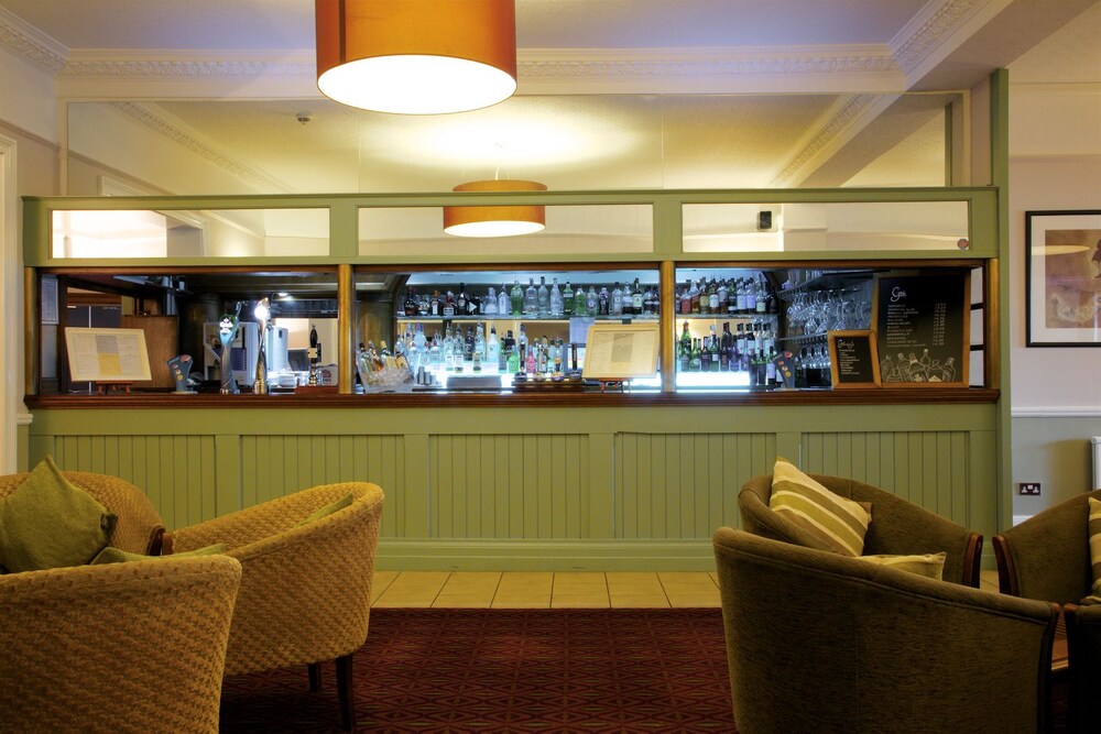 Hotel Bar