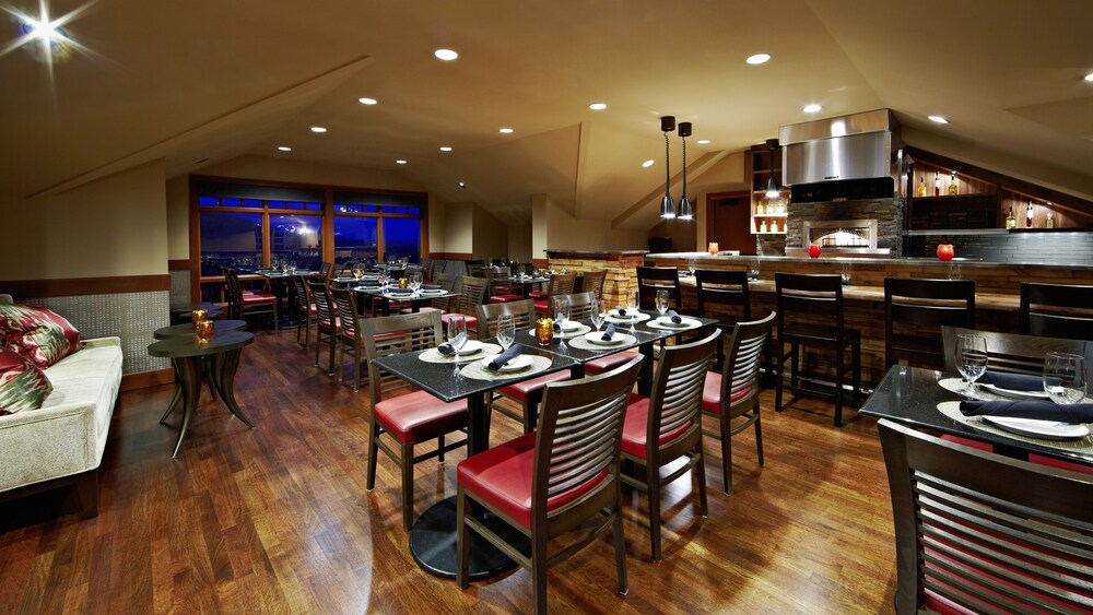 Hotel Lounge