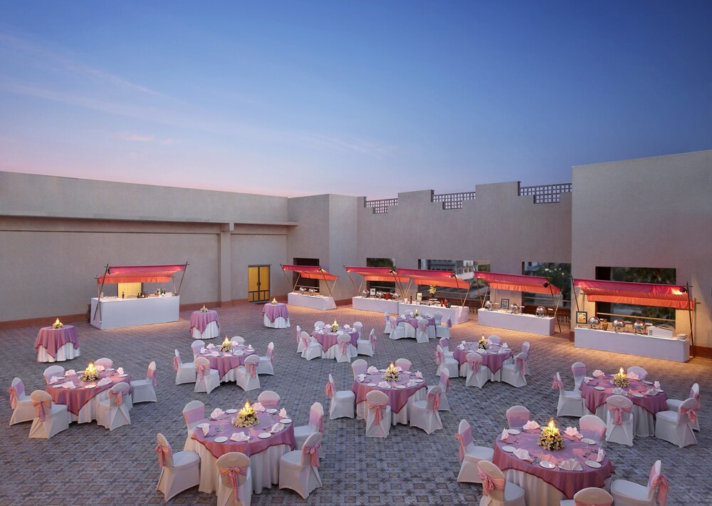 Courtyard View