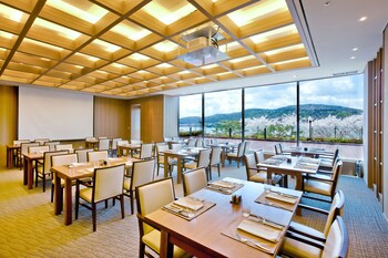 Family Dining