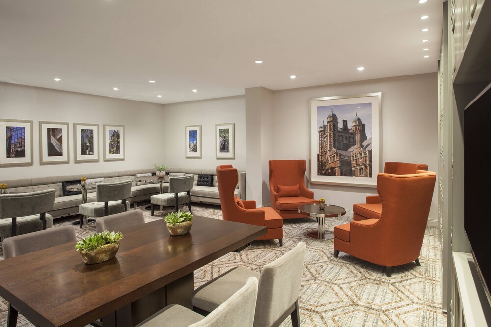 Hotel Bar