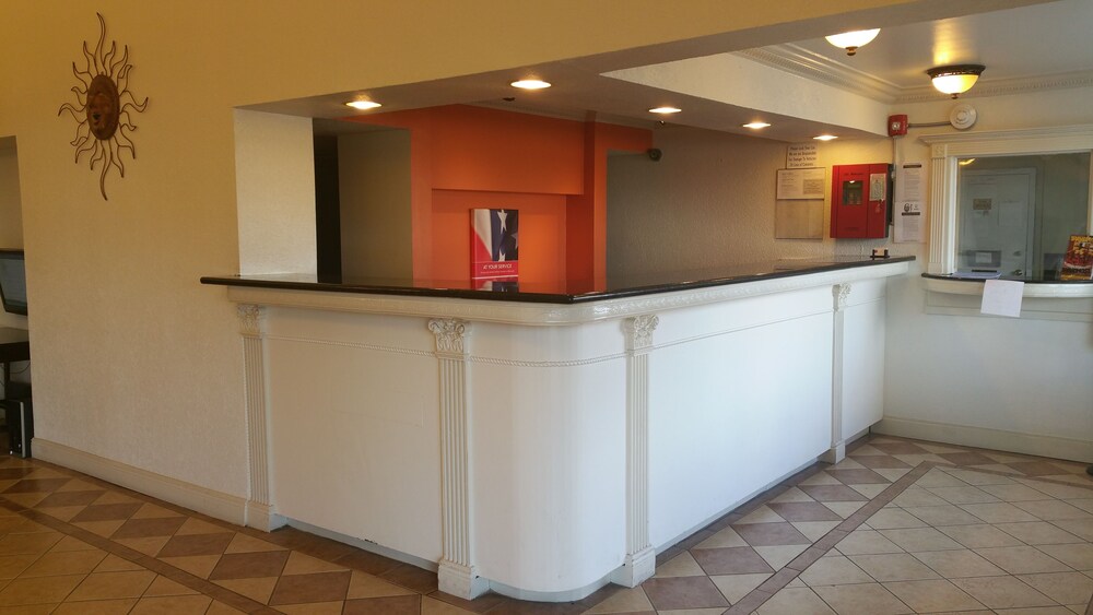 Check-in/Check-out Kiosk