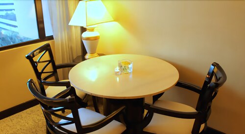Executive Lounge