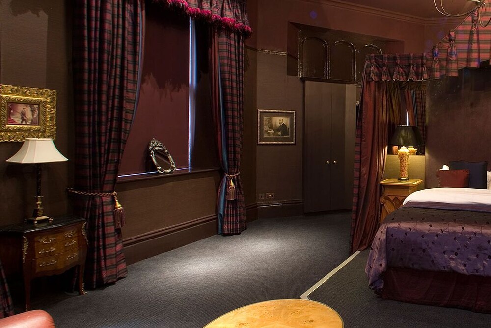 Guestroom