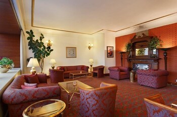 Hotel Bar