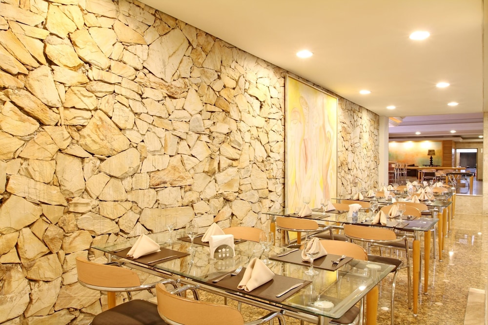Food Court