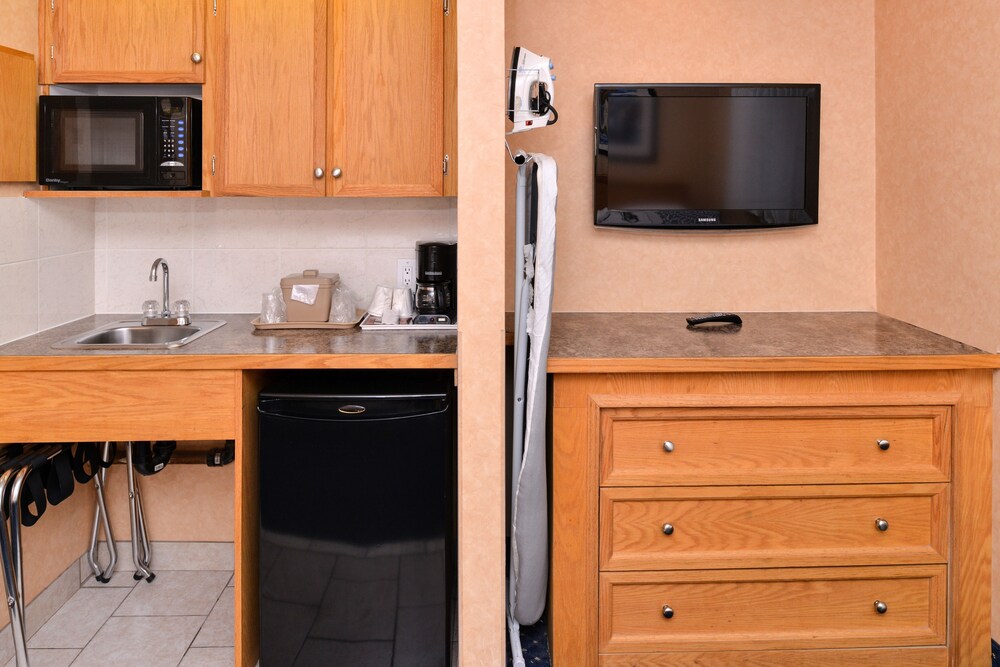 Cocina básica en la habitación