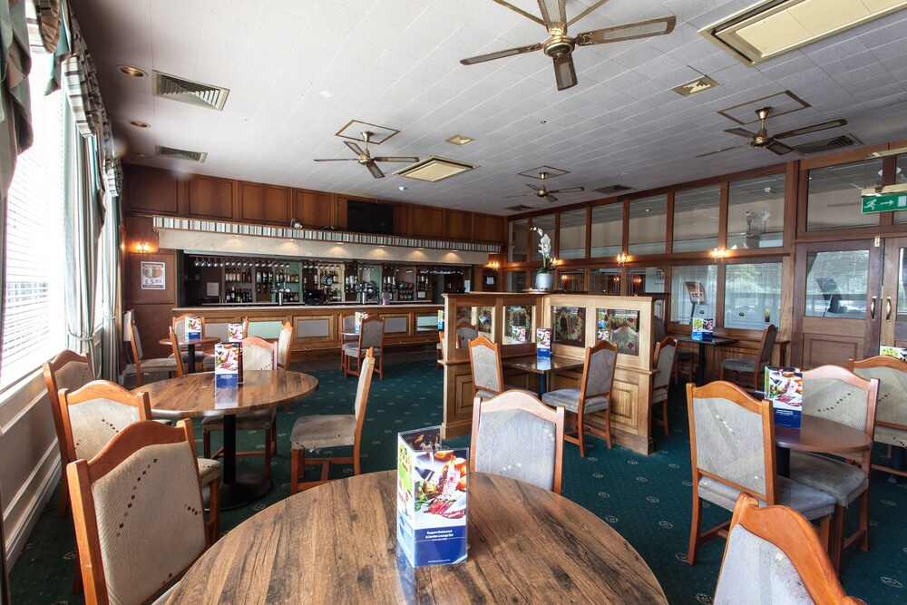 Hotel Bar