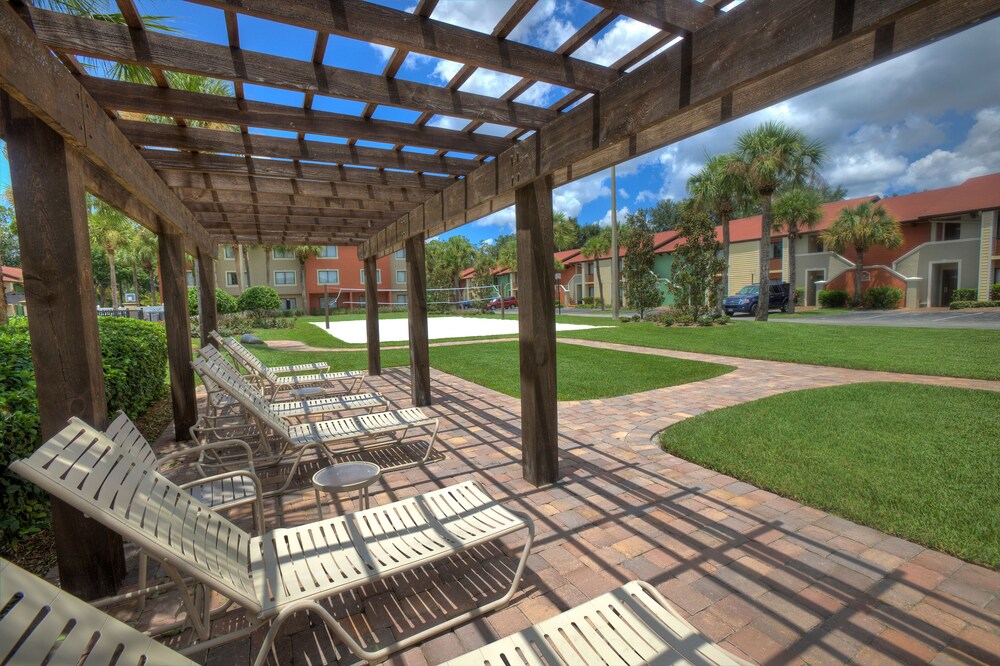 Sundeck